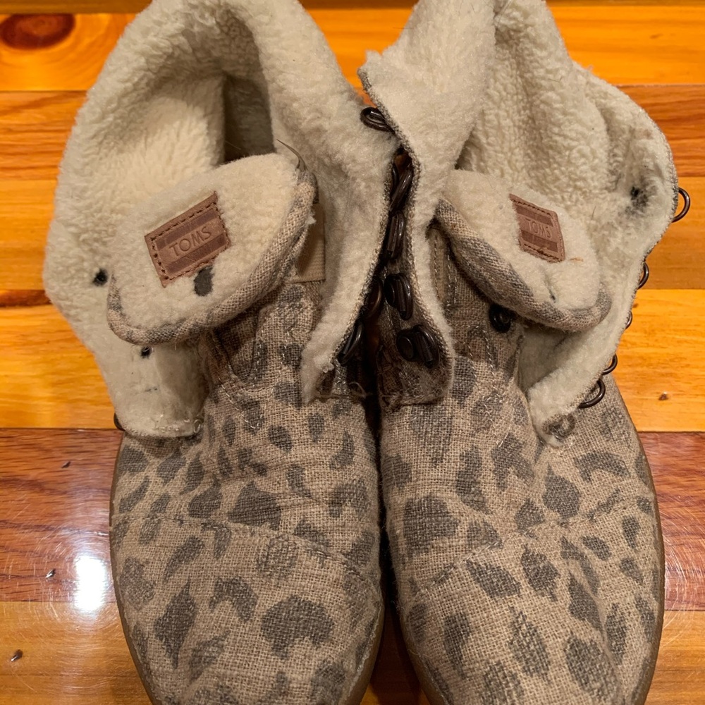 TOMS